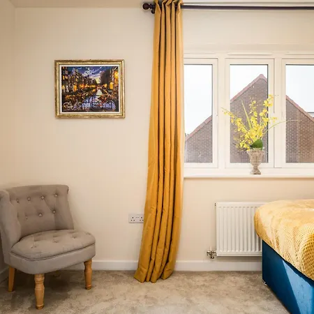 Poppy House - Coastal Getaway 2 Bedroom In Scalby