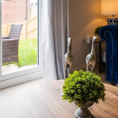 펜션 Poppy House - Coastal Getaway 2 Bedroom In Scalby *